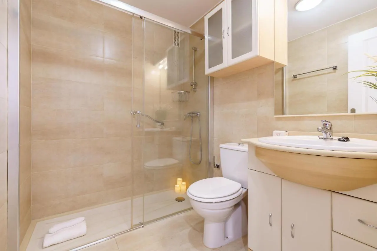 פואנגירולה La Paloma With Pool - Happy Rentals 0*,  ספרד